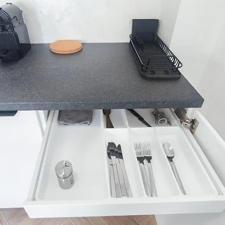 Alfa Doppelzimmer Teekueche Porsche Bosch L Gemeinschaftsbad Wifi Smarttv L Double With Kitchenette And Shared Bathroom