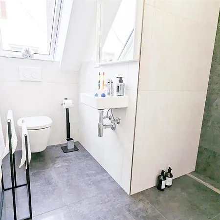 Alfa Doppelzimmer Teekueche Porsche Bosch L Gemeinschaftsbad Wifi Smarttv L Double With Kitchenette And Shared Bathroom Appartamento *
